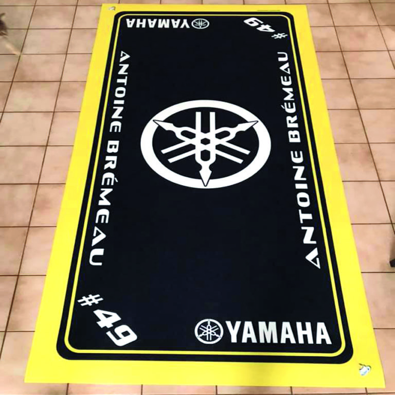 TAPIS DE SOL ENVIRONNEMENTAL POUR MOTO PERSONNALISÉ